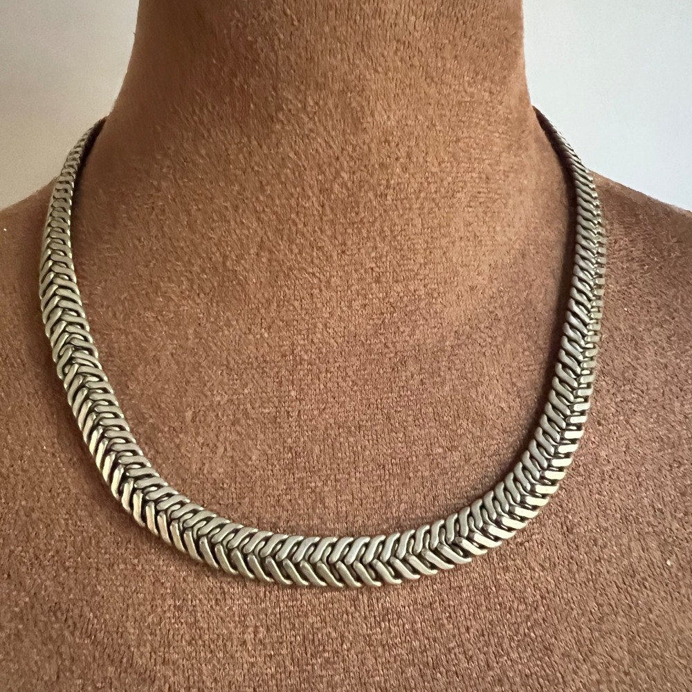 Vintage Silver Tone Woven Herringbone Chain Choker Necklace 18 Inch Cottagecore